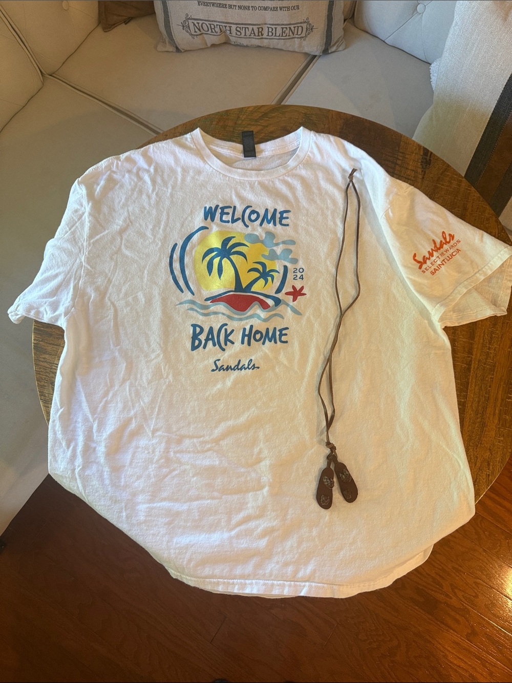 Sandals Welcome Back Home White Graphic T-Shirt & Leather Sandals Necklace